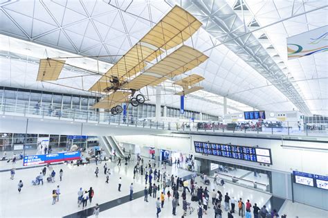 홍콩 국제공항, 바다 속에서 춤을 추는 공항