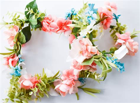 How to Make Flower Crowns with Fake Flowers: A Creative Journey into Floral Artistry